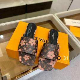 Picture of Louis Vuitton Slippers _SKULVsz35-40YF0803406